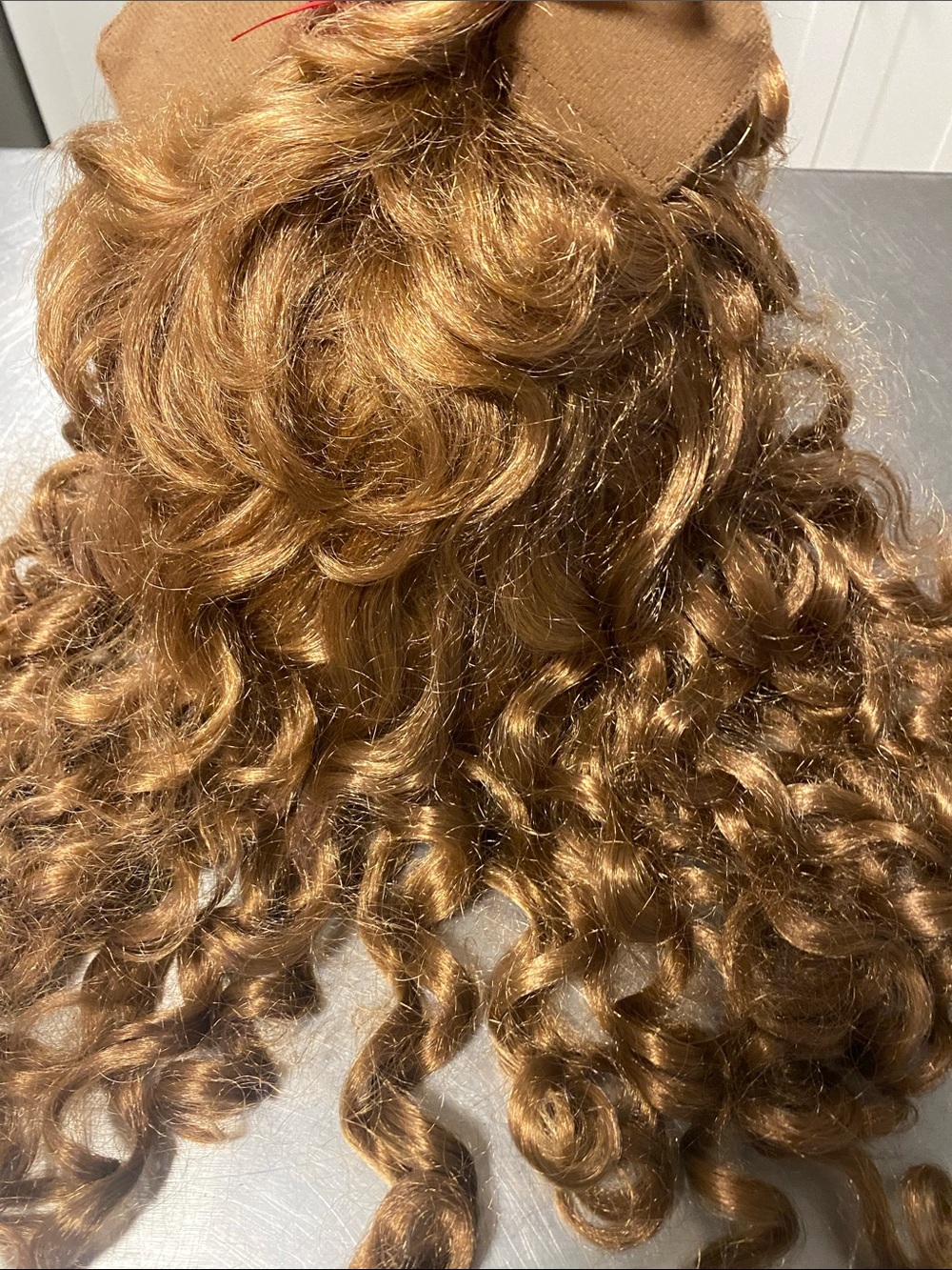 Cowardly Lion wig from Wizard of Oz can fit teen/adult. Brand new without tag.